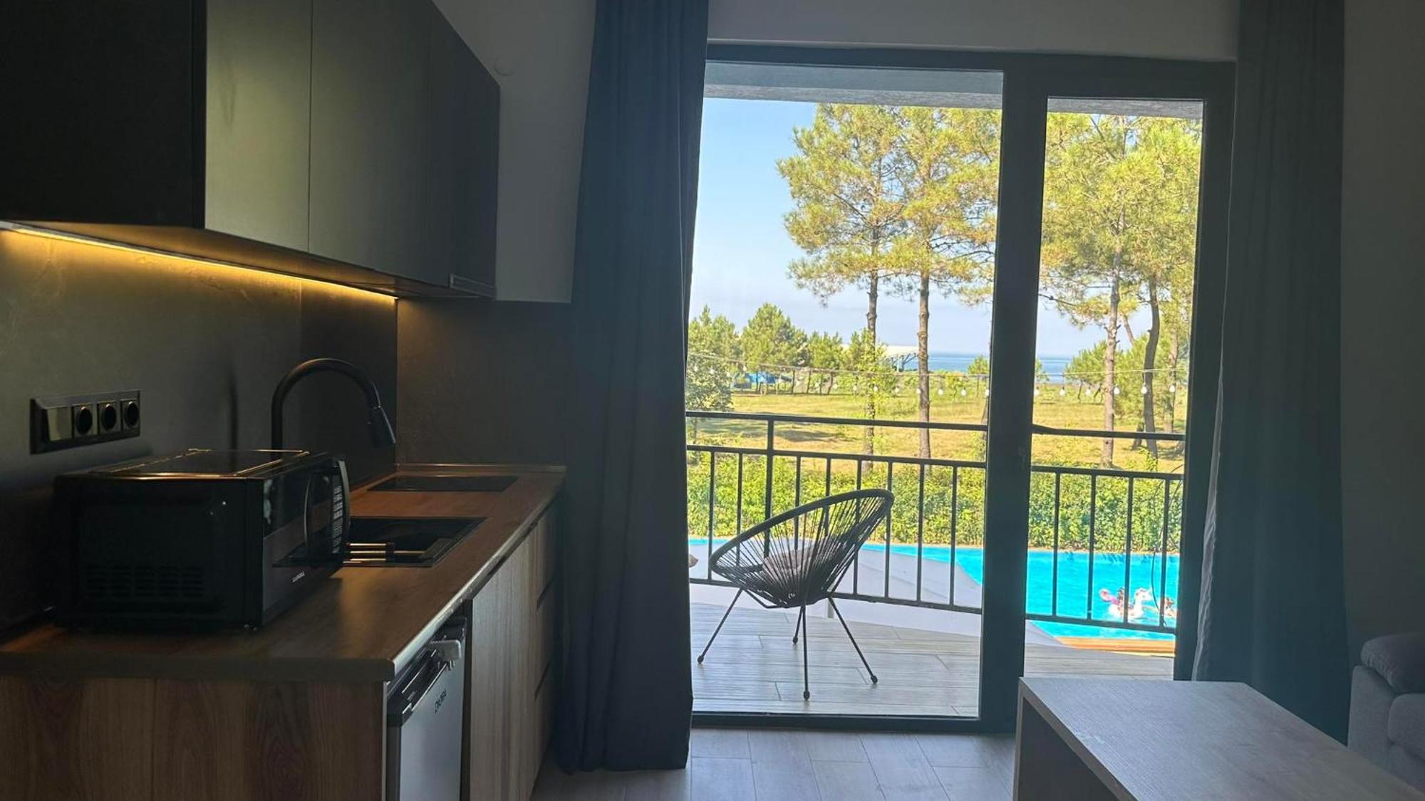 Iveria Elli Hotel Шекветили Екстериор снимка