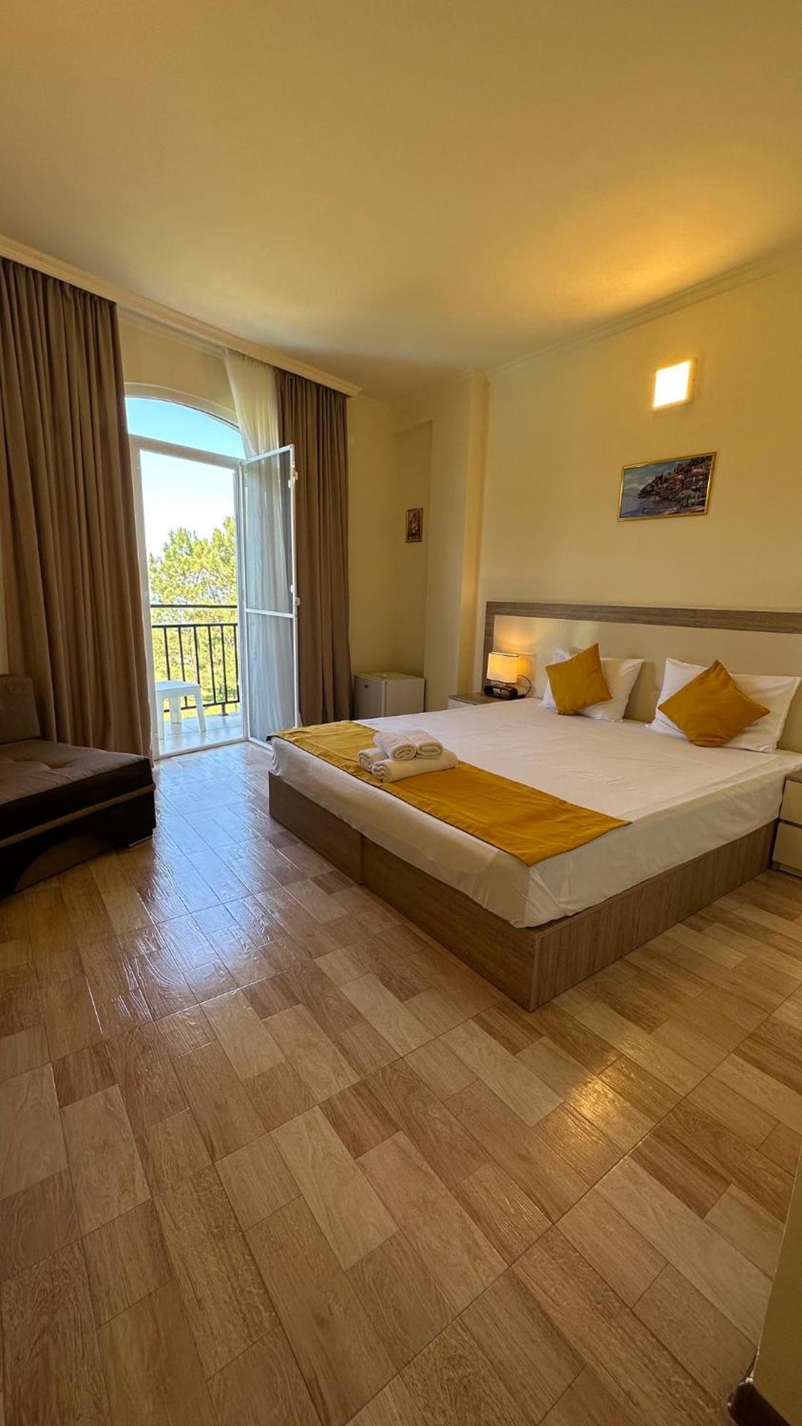 Iveria Elli Hotel Шекветили Екстериор снимка
