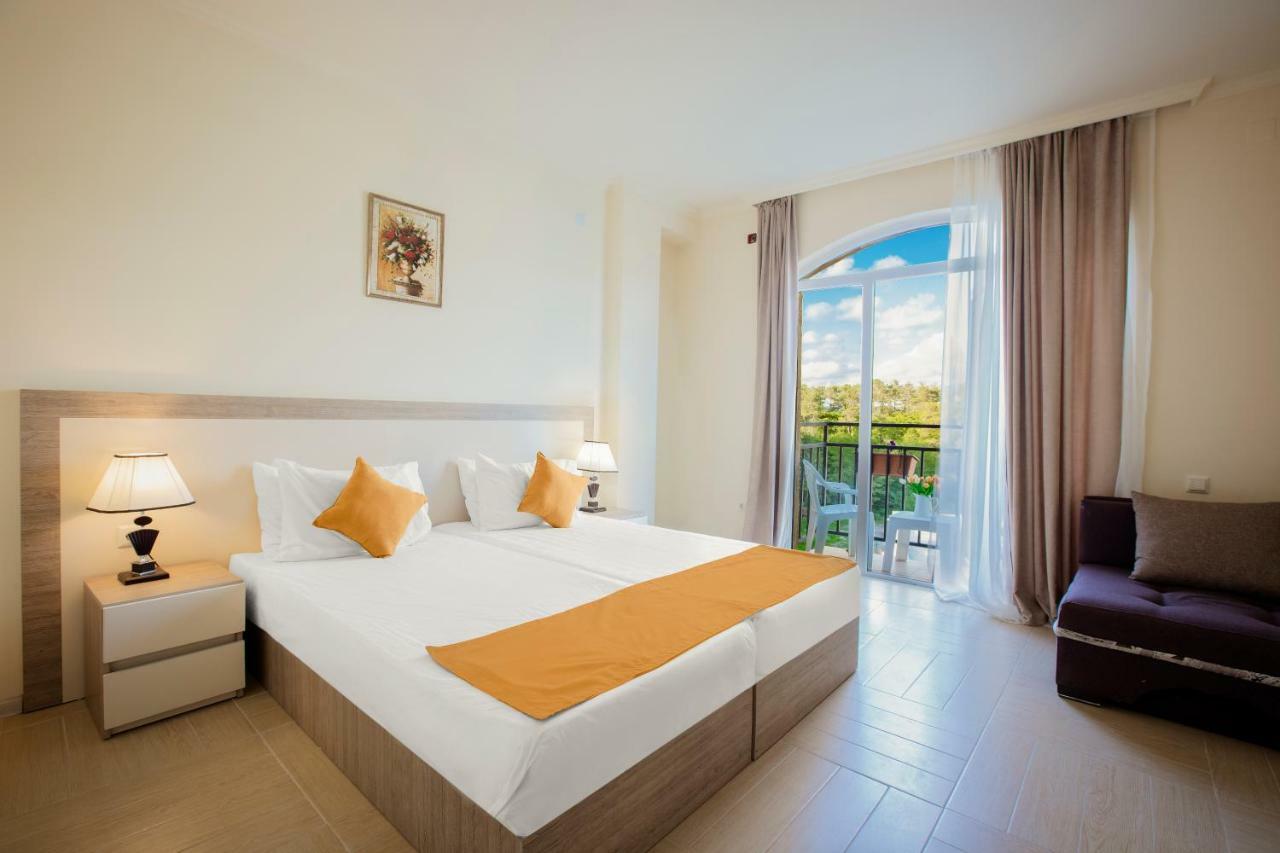 Iveria Elli Hotel Шекветили Екстериор снимка